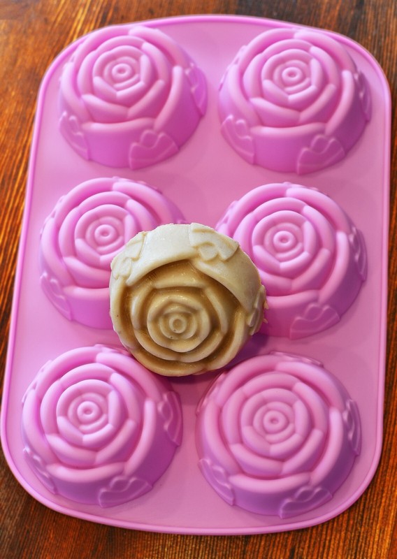 Silicone Rose Flower Cake Topper, Soap, Cake, Jelly, Chocolate, Candy, Ice 2pack gallery
