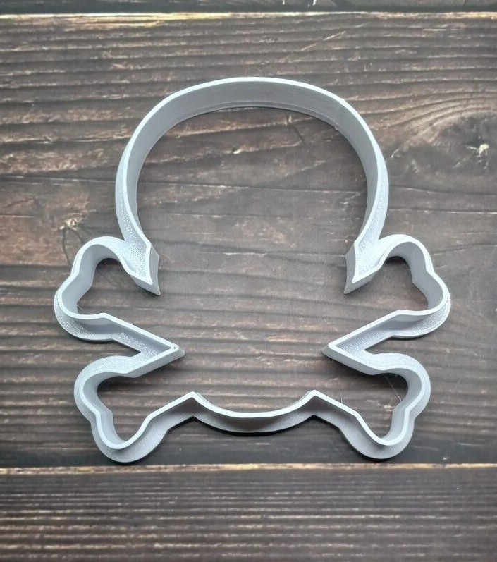 Skull Skeleton Crossbones Cookie Cutter – 3D Printed – Food Safe PLA Plastic
