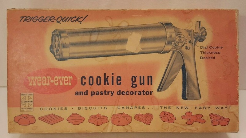 Vintage Wear-Ever #3365 Aluminum Cookie Gun and Pastry Decorator Kit - Complete gallery