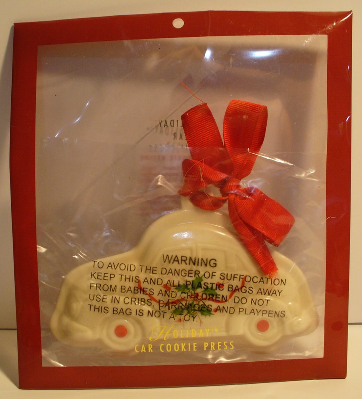 Lenox Holiday Car Cookie Press Volkswagen Bug Porcelain Ornament New Holly gallery