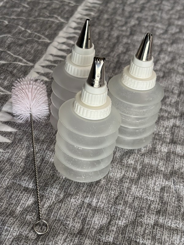 The Pampered Chef 7 Piece Bottle Decorating Set For Cakes Cookies