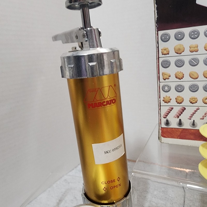 Marcato Atlas Biscuits Maker Cookie Press from Italy, 19 Discs and 4 Tips In Box gallery