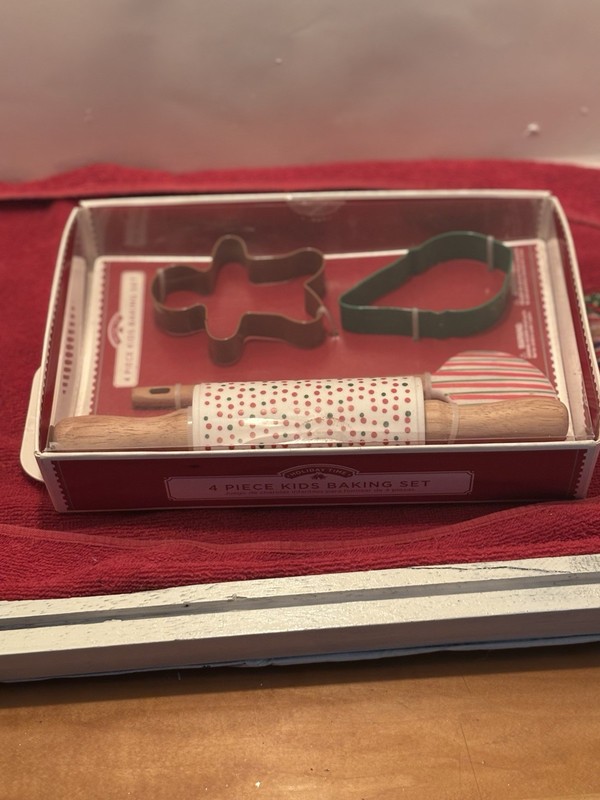 Holiday Time 4 Piece Kids Baking Set 2 Cookie Cutters, Rolling Pin & Spatula gallery