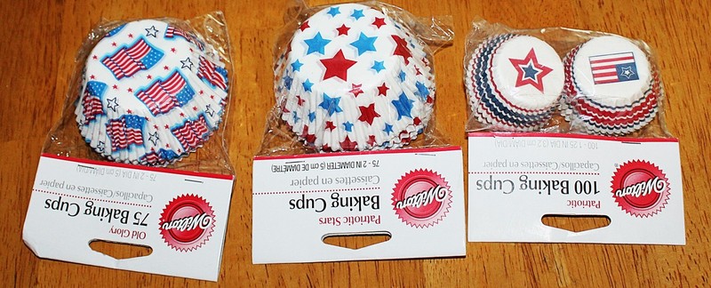 Wilton ~ PATRIOTIC STARS, FLAGS BAKING CUPS & BAGS - 4 Styles - New 4 Item Lot gallery