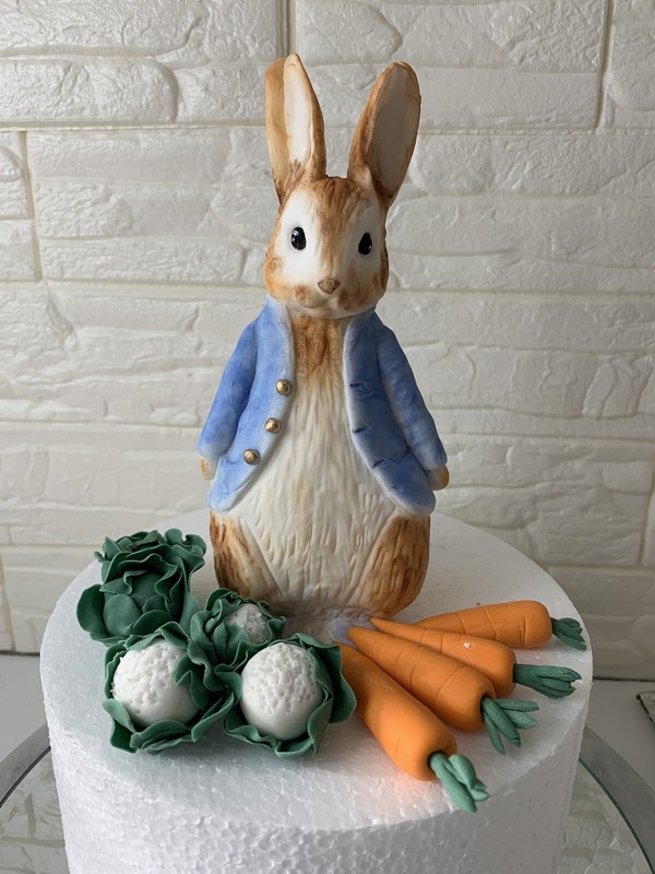 EDIBLE VERY LARGE PETER RABBIT CAKE TOPPER DECORATION Birthday gallery