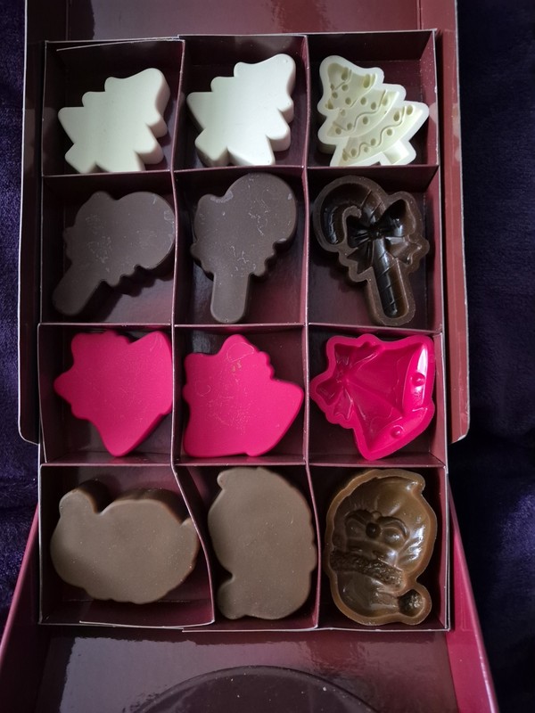 Chocolate Mould & Tool Set, 12 Moulds, Spatula & Double Broiler. NIB gallery