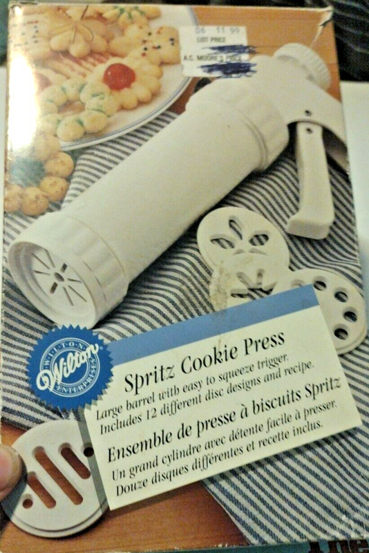 VTG Wilton Spritz Cookie Press 12 Disc Set Cookie Press Super Shooter gallery