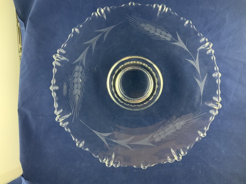 Vintage Raised Etched Teardrop Wheat Pattern Glass Cake 13” By 2” gallery