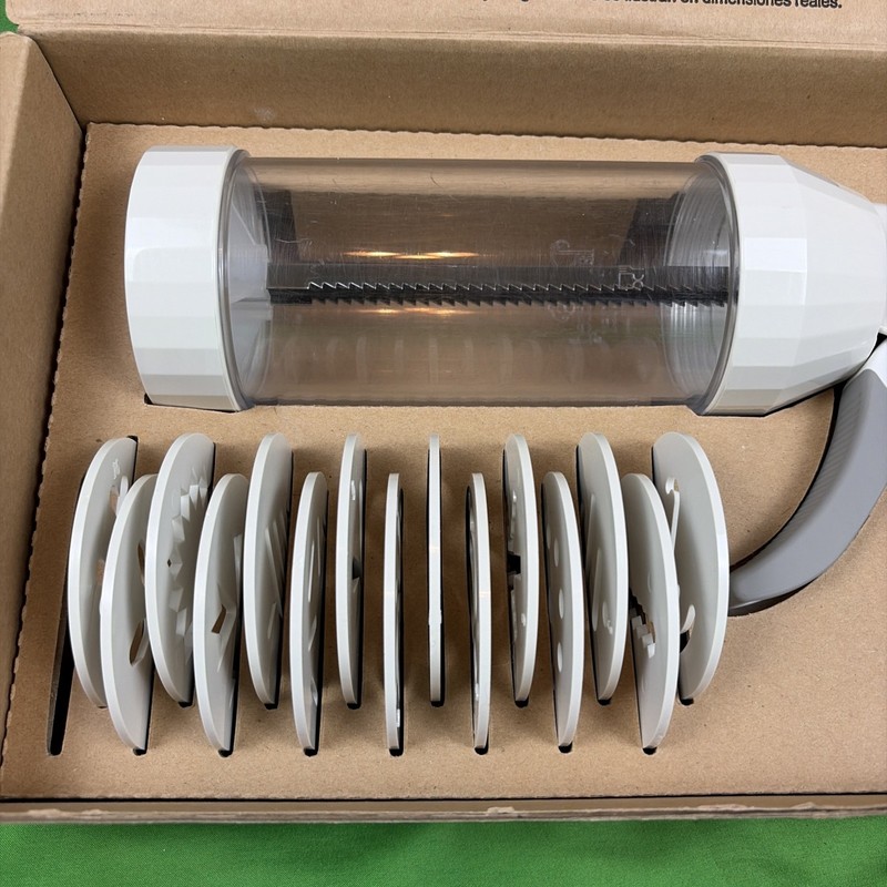 Pampered Chef 1 Cookie Press 1525 Pastry 15 Molds Retired Barrel Size 7”x3” diam gallery
