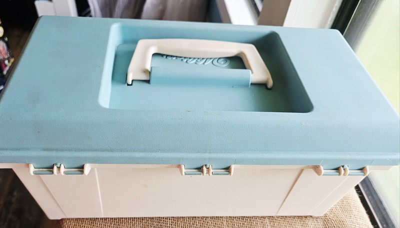 Vintage Wilton Teal & White Plastic Cake Decoration Tool Caddy W/ Contents gallery