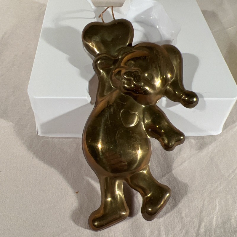 Silverstei, Cookie Cutter Mold 20027. The heirloom collection, in original box ￼