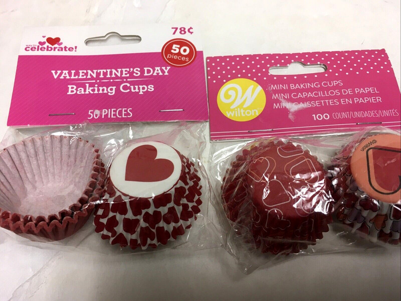Lot of 3X24 Foil Wilton Cupcake Baking Cups Liners + 2 pack mini Valentine's Day gallery