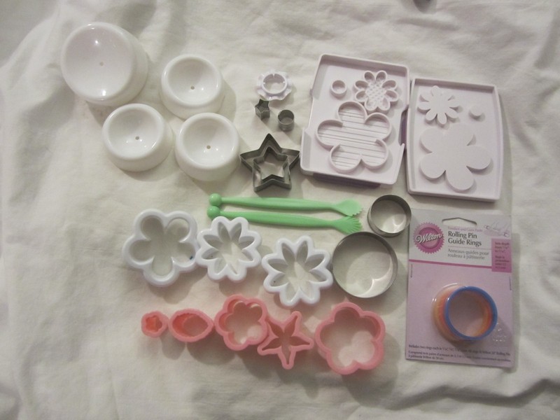 Large Lot Fondant Tools, Cake Decorating Cutters Stamps + New Rolling Pin RIngs