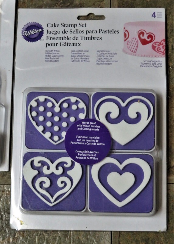 WILTON CAKE STAMPS SET OF 6 FLOURISHE DESIGNS & 4 Hearts BRAND NEW FREE SHIPPING gallery