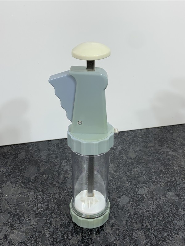 Perfect Cookie Press As Seen On TV W/ 12 Design Discs, Lots of Tips, Recipe Book gallery