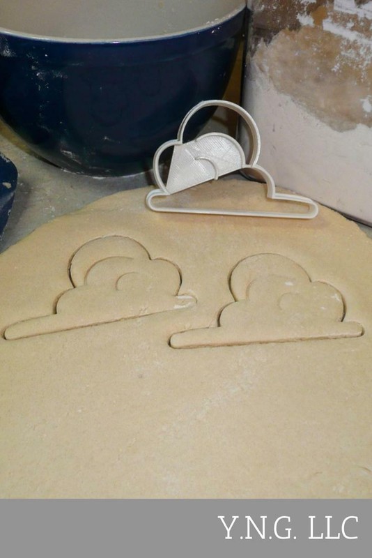 CLOUDS FROM TOY STORY ANDY'S ROOM DISNEY PIXAR MOVIE COOKIE CUTTER USA PR919 gallery