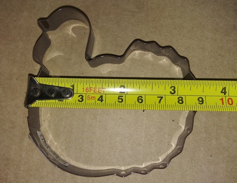 Kitchen Collections Turkeys/APPLE or Pumpkin Set of 2 Metal Cookie Cutters gallery