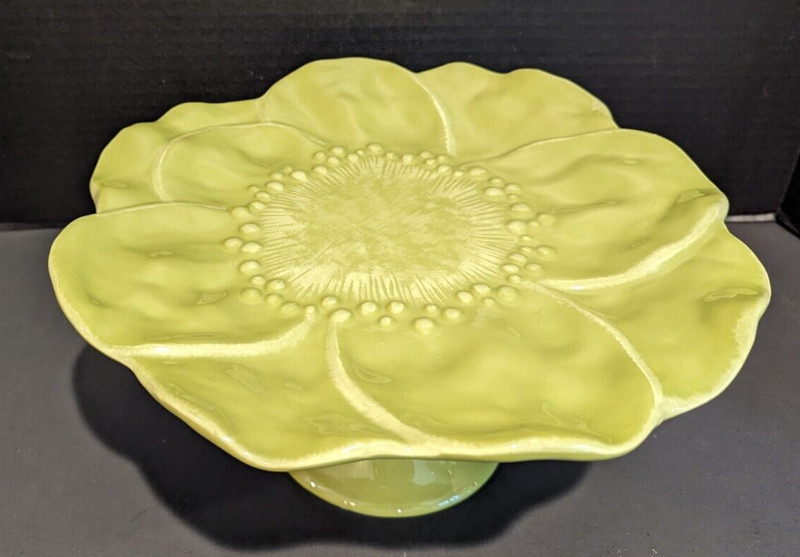 M Studios Pedestal Cake Plate Stand Lettuce Flower Top 11″ Diameter 5.5″ Tall