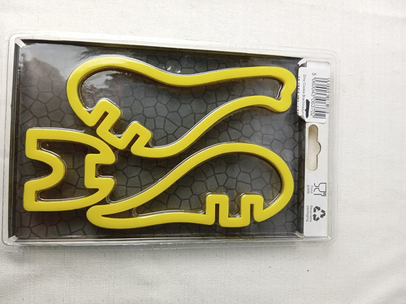 3D Stand Up Brachiosaurus Dinosaur Cookie Cutter Set Stand Up Baking Kids Fun gallery