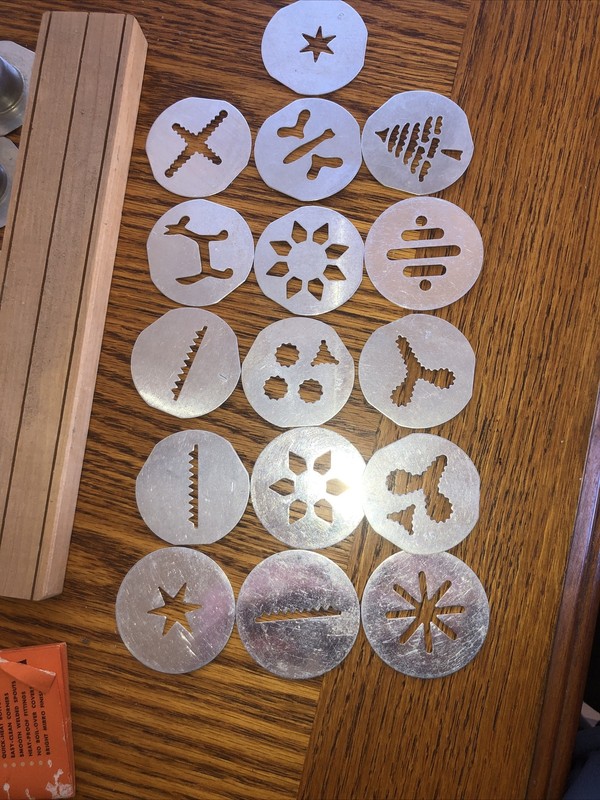 Mirro Cookie and Pastry Press Vintage Aluminum 5 Tips 16 Disc 2 Heads USA gallery