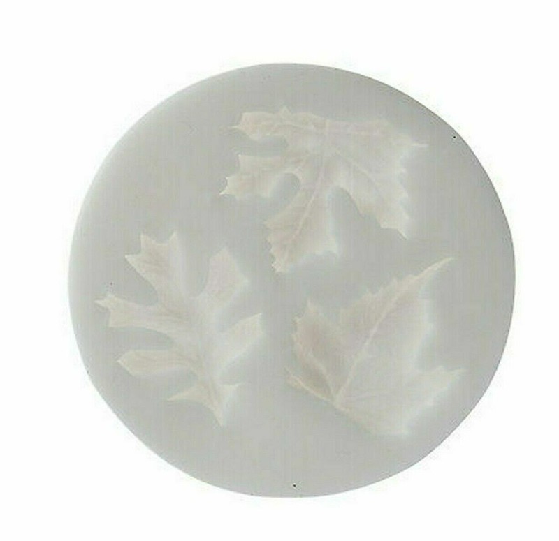 White Round Leaves Fondant Mold Diameter: 3 7/16″, Height: 1/2″