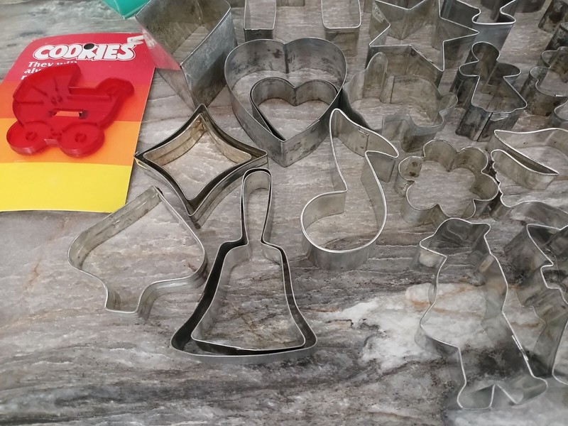 44 Cookie Cutters - 37 Metal 6 on Metal Cube 1 Plastic 5 1/8" longest 4" widest gallery