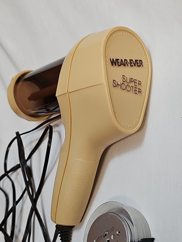 Wear-Ever Super Shooter Electric Foodgun Cookie Press 70123 Orig Box Vtg gallery