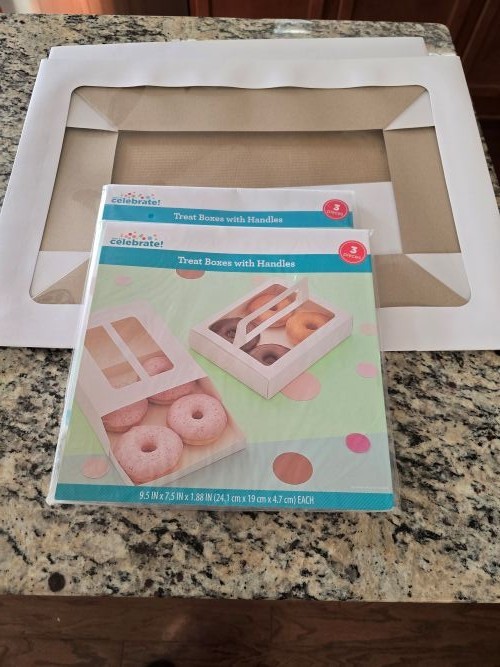 White Bakery Cake Box(14X19 Cake Size)2 treat boxes with Handies