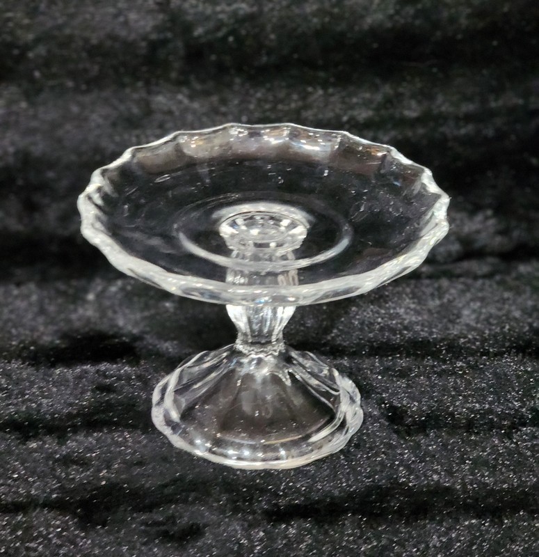 Pink Bow Glass Cupcake Stand 8x5 Cloche Domed Lid Scalloped Base Bridal Baby NEW gallery