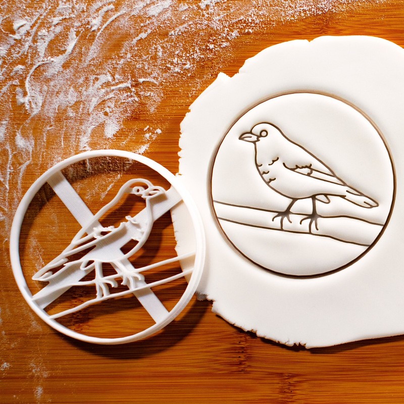 Common Blackbird Cookie Cutter – Wilderness Christmas ornithologist bird