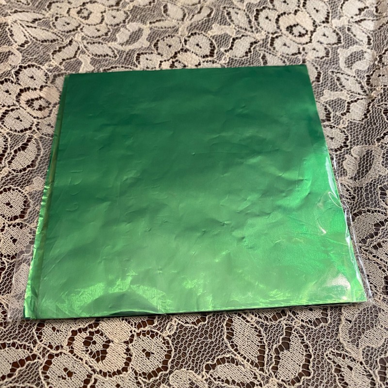 4″ Foil Candy Wrappers, Green !00 ea pkg