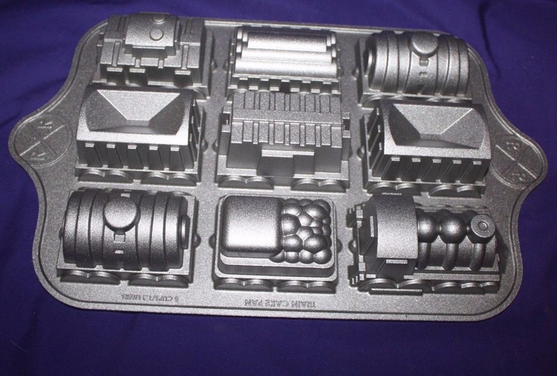 NORDIC WARE railroad train CAKE PAN set Aluminum Cup Cake Birthday Party RR gallery