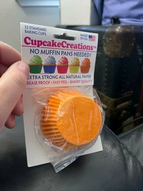 Cupcake Creations Orange No Muffin Pan Required 32 Baking Cups New!