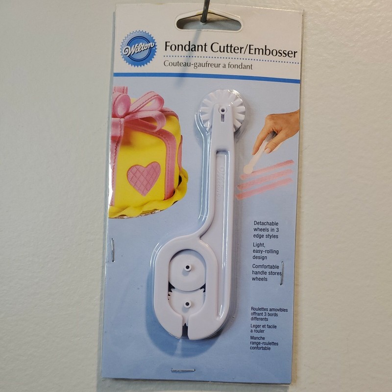 Wilton Fondant Cutter and Embosser New 4 Pieces