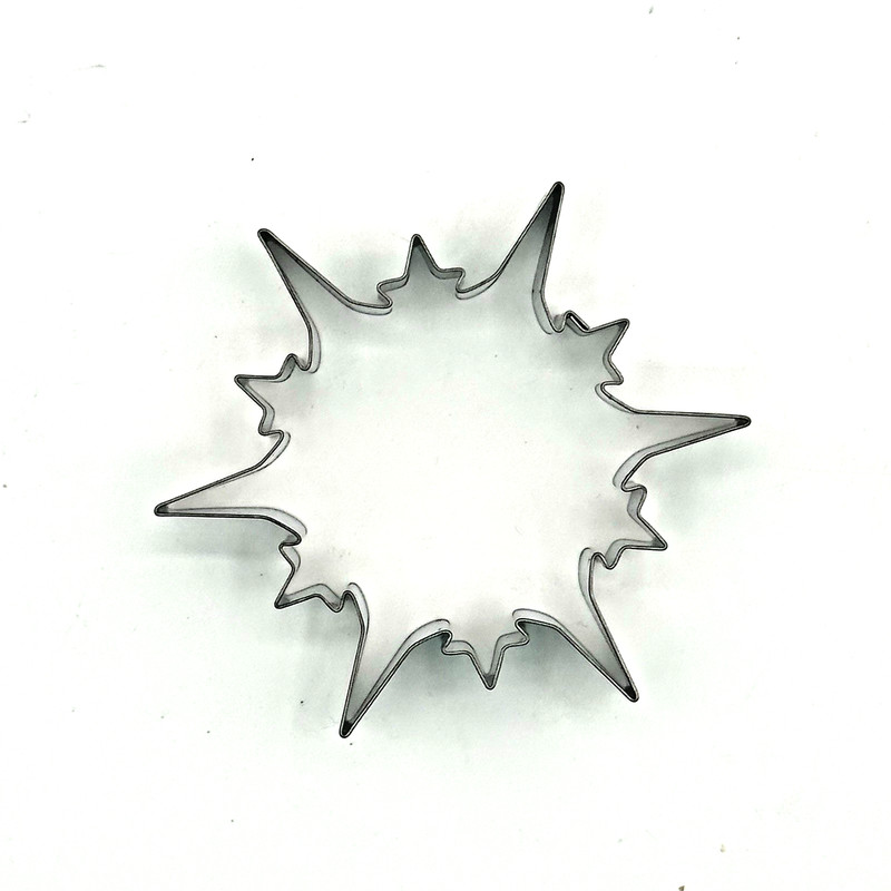 Williams Sonoma Snowflake Cookie Cutters Set of 5 Nested w Holiday Tin gallery