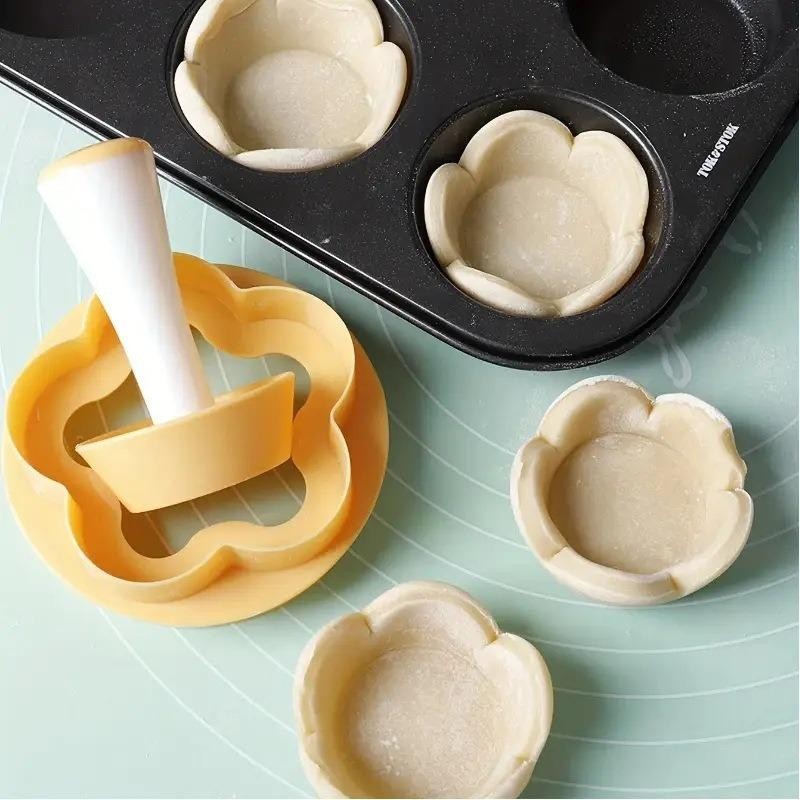 Pastry Dough Tamper Set Flower Cutter Cake Mold Biscuit Pie Baking Tool DIY gallery