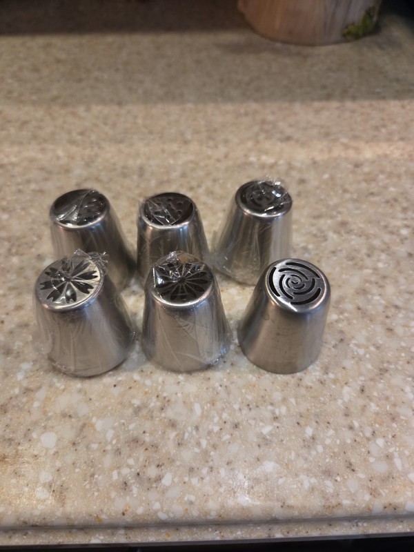 Cake Decorating Stainless Steel Piping Tips Set of 6