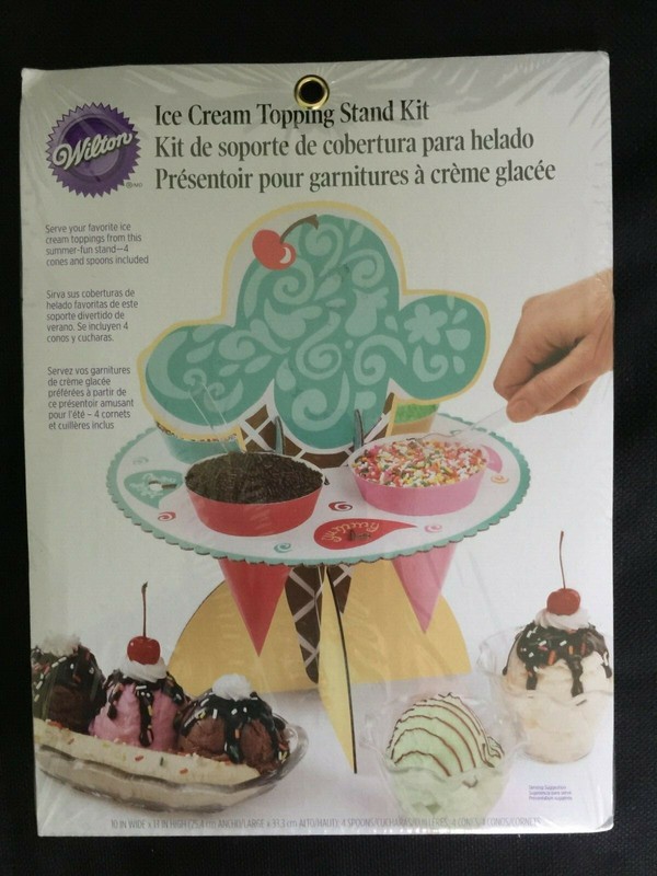 NIP Wilton Ice Cream Topping Stand Kit 1512-0994 Holds 4 Toppings with Spoons