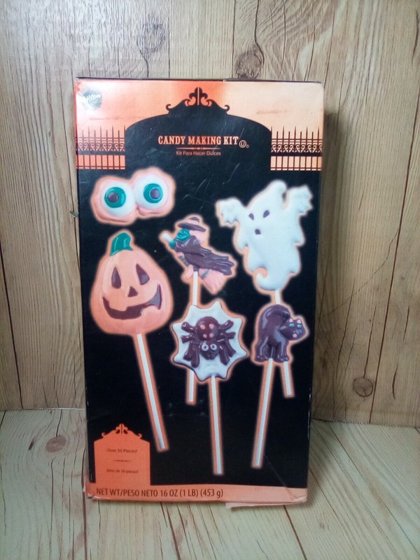 Vintage Wilton Candy Making Kit Halloween Sucker Molds Sticks Bags No Candy NOS