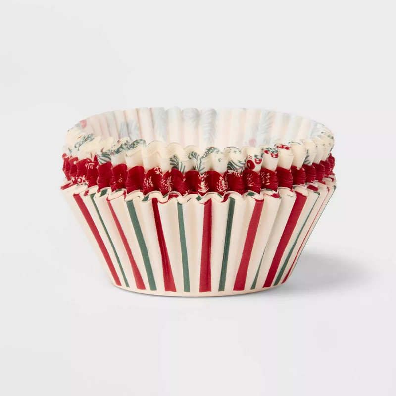 75pc Paper Snowflake and Holly Baking Cups - Wondershop gallery