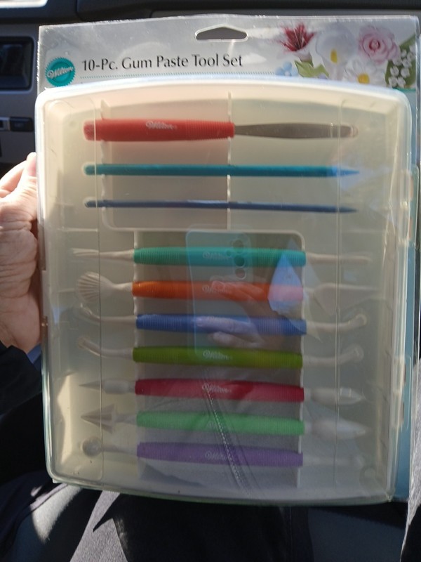 Wilton 10-Piece Gum Paste Tool Set For Cake Decorating & Fondant Modeling gallery