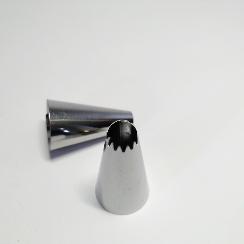 Stainless Steel Piping Nozzle Flower Cake Decorating Icing Buttercream Bakeries gallery