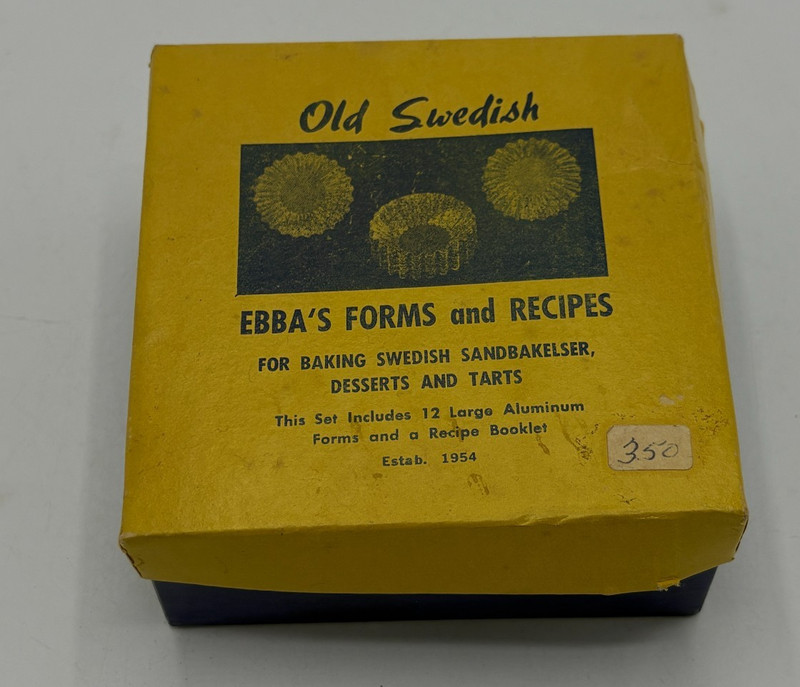 Vintage Ebba's Forms & Recipes Old Swedish Tart Molds Set of 12 w/ Booklet gallery