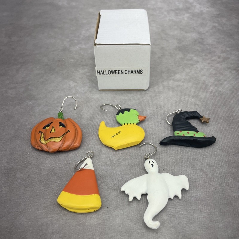 Whimsy Quacker Factory Celebrate Every Day Cake Plate Seasonal Holiday Charms gallery