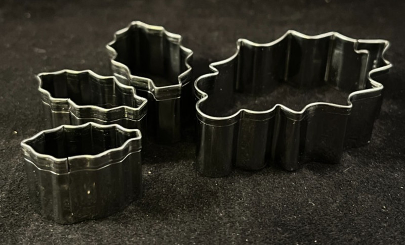 Holly - Christmas Holiday - Cookie Cutters - 4 Pieces - Metal gallery