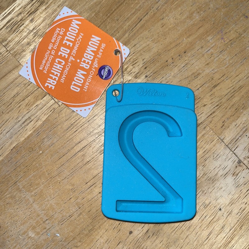 WILTON FONDANT NUMBER MOLD “2” NEW