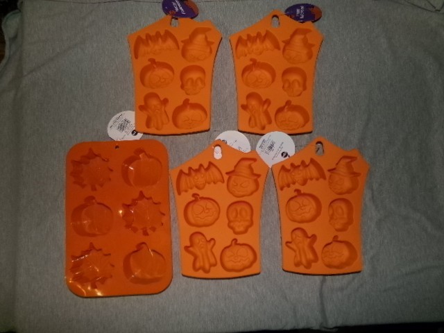 Lot Of 5 NEW Silicone Cake Molds Moulds Halloween Fall gallery