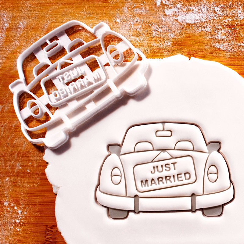 Just Married Car Cookie Cutter – wedding automobile retro vehicle sweet marriage