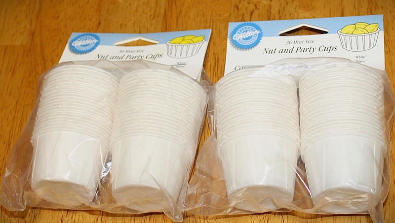 Wilton ~ WHITE PAPER MINI SIZE NUT & PARTY CUPS #415-500 – 36 Count – Set of 2