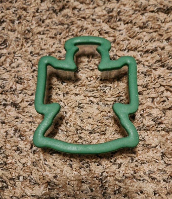 Lot of 5 Wilton Comfort-Grip Cookie Cutter Angel heart Star Tree gallery